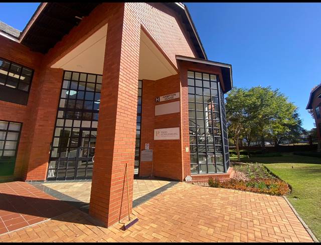 247M² OFFICE TO LET IN BRYANSTON